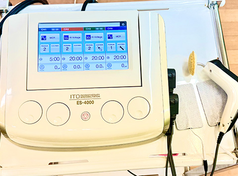 ハイボルテージ（高電圧電気刺激療法）